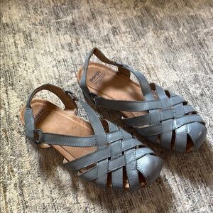 Earth Origins womens blue fisherman leather Sandals - size 9